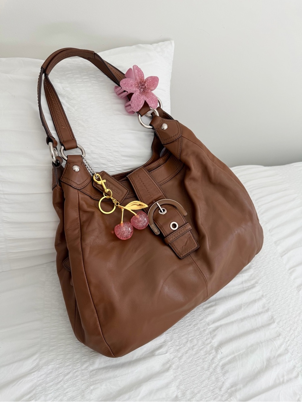 vintage  Coach Soho Lynn Hobo Bag (large) in Brown Leather